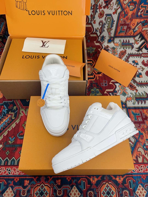 ルイヴィトン靴側面デザイン